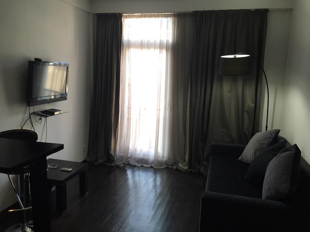 Black-White Rooms Batumi Exterior photo