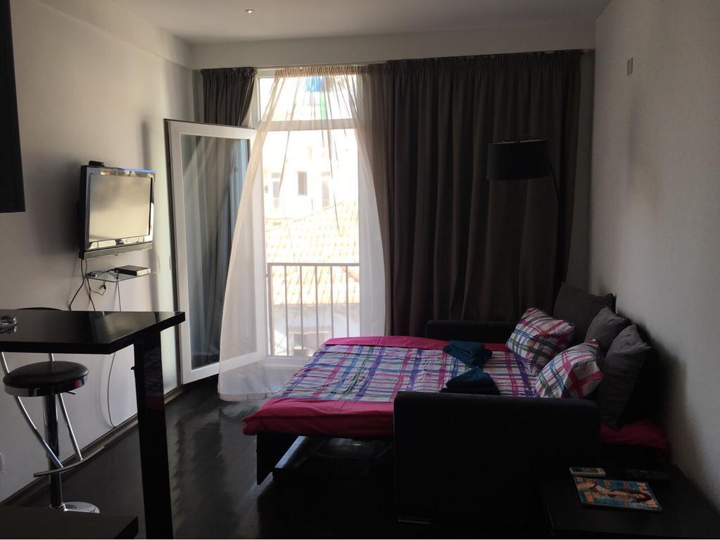 Black-White Rooms Batumi Exterior photo